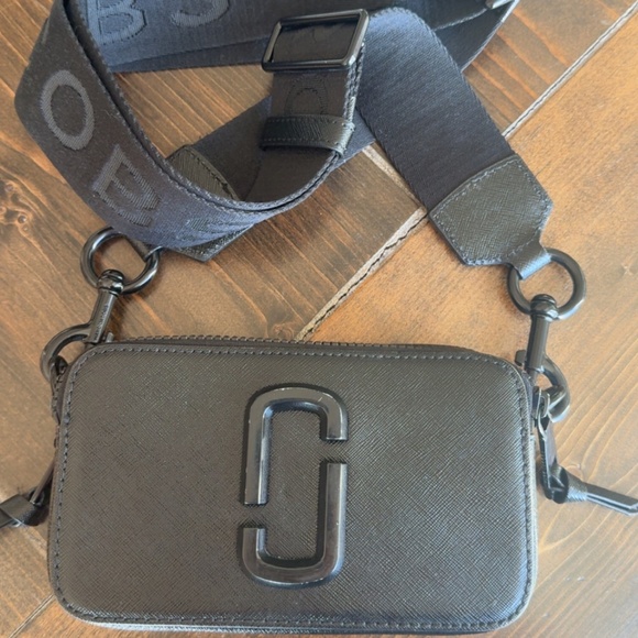 Marc Jacob’s snapshot crossbody purse - Picture 1 of 2